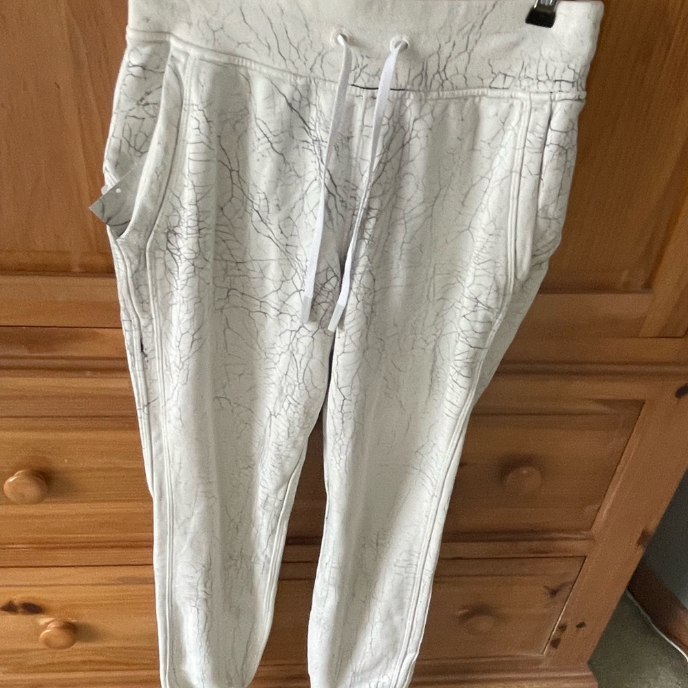 Lululemon joggers